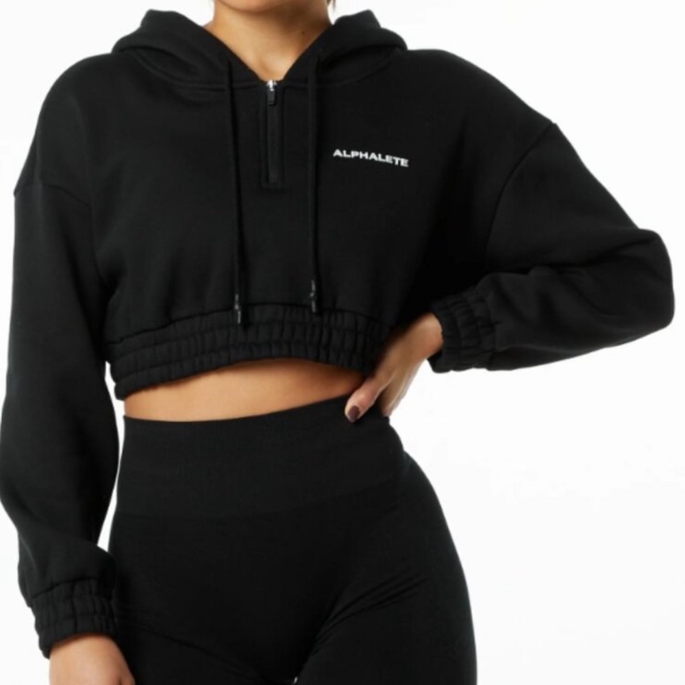 Alphalete Classic Capital Crop Hoodie Black Size Small
